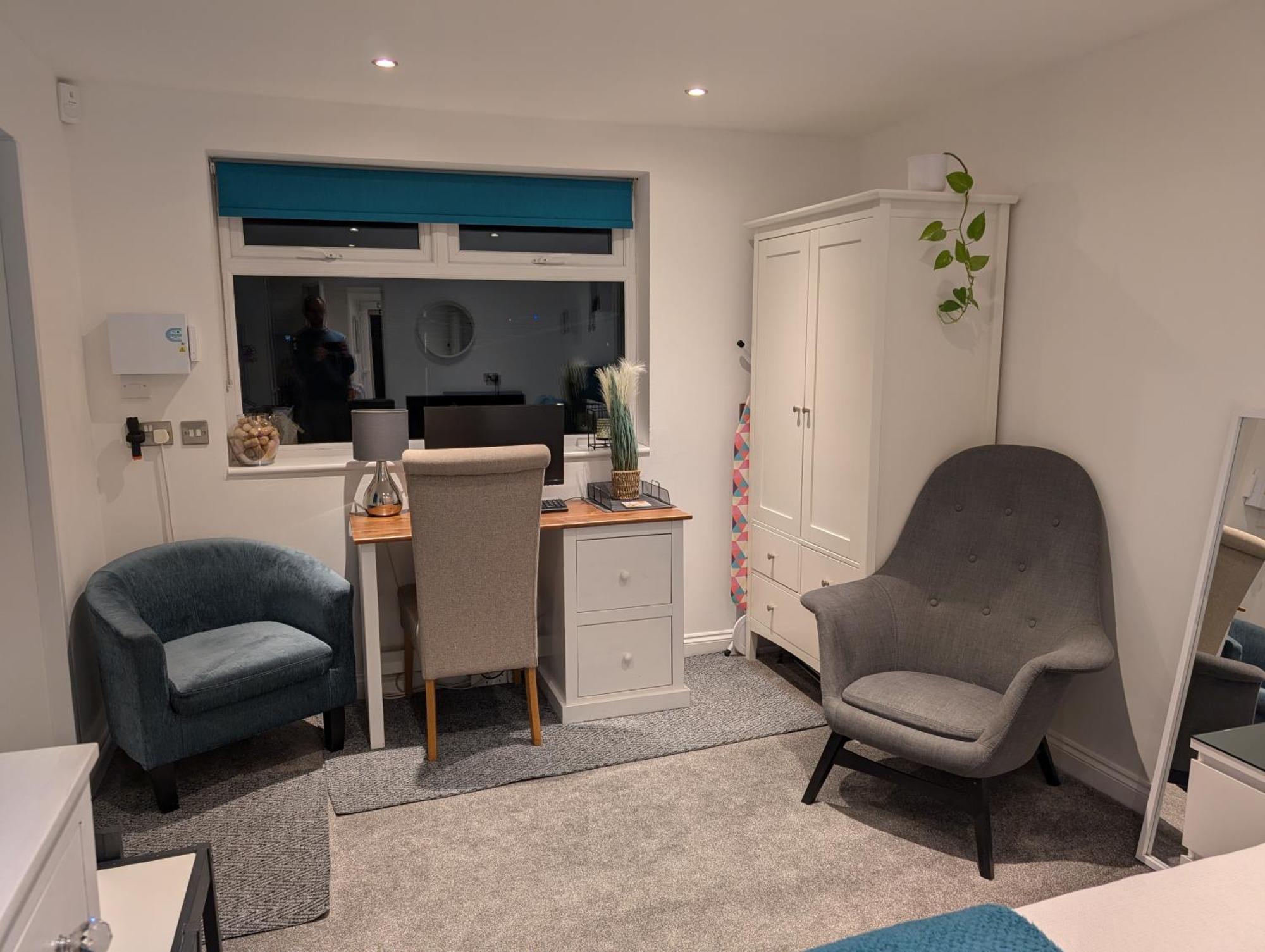 Apartamento Self-Contained Annex, With Parking. Sittingbourne Exterior foto